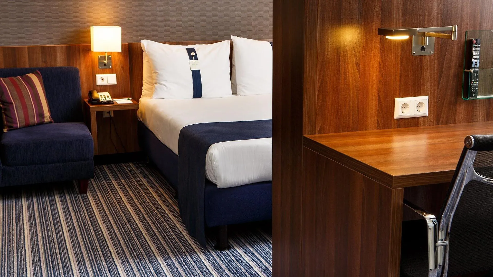 Holiday Inn Express Rotterdam - Central Station By Ihg Hotel