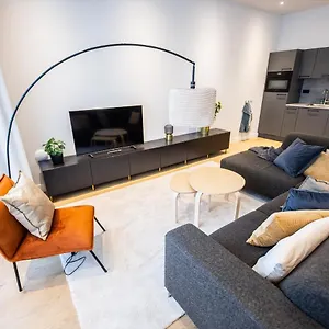 spacious-2-bedroom-serviced-apartment-77m2-vp2b.utrechthotels.net/