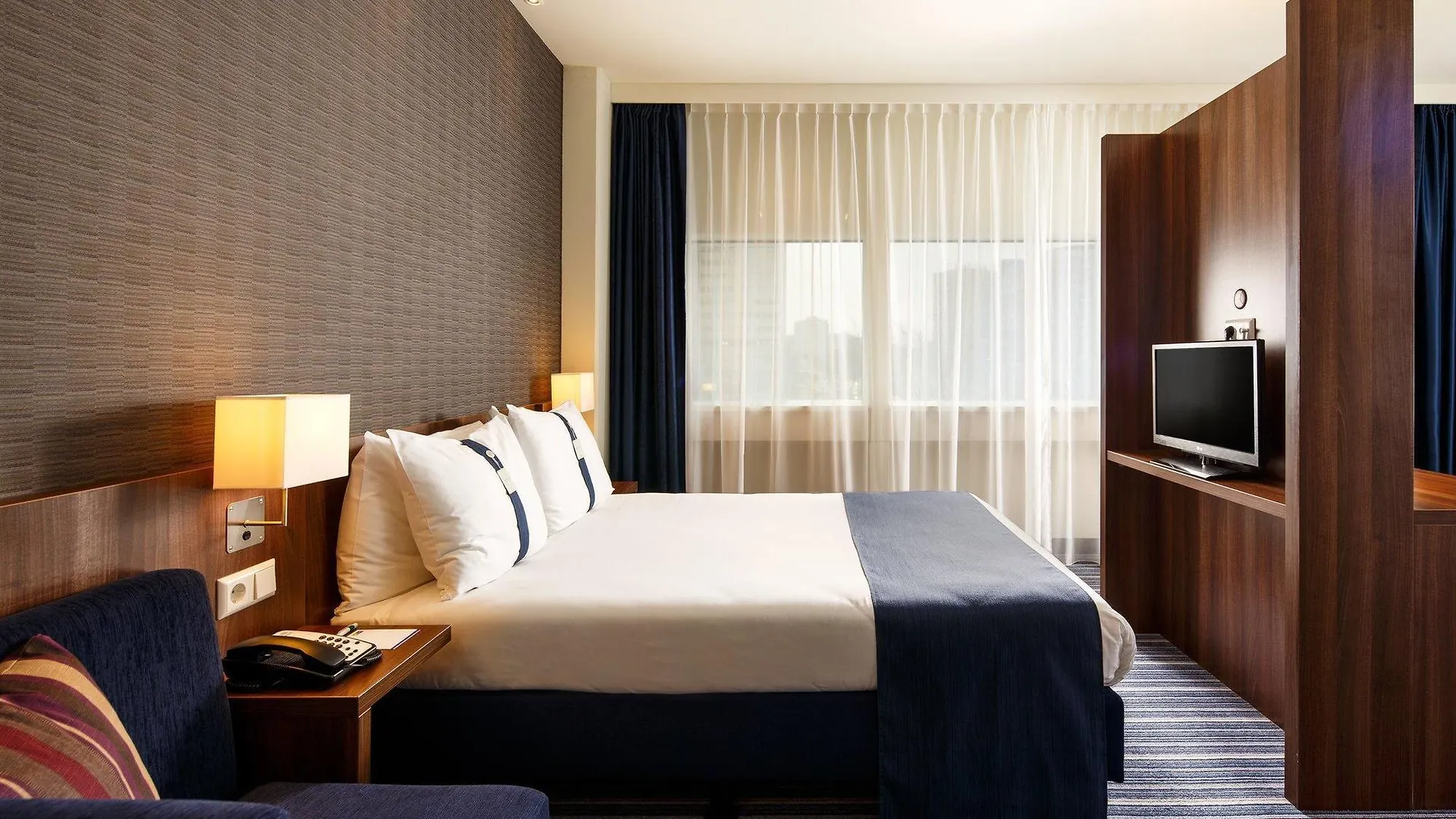 Holiday Inn Express Rotterdam - Central Station By Ihg