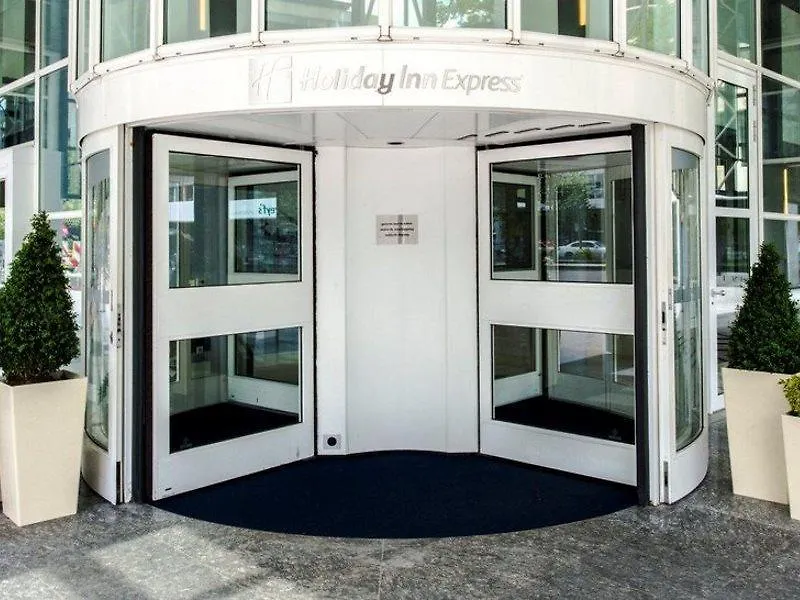 Holiday Inn Express Rotterdam - Central Station By Ihg