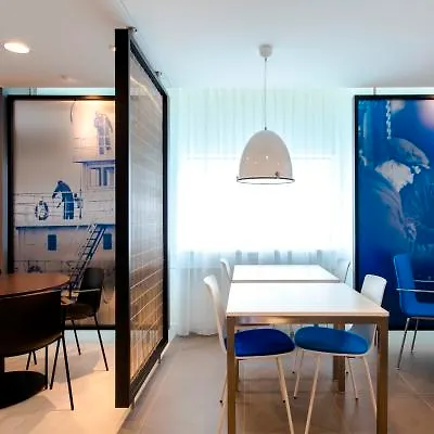 Holiday Inn Express Rotterdam - Central Station By Ihg Hotel